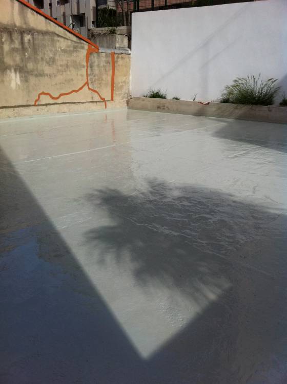 Etanchéité liquide (résine) sur un sol de parking d'une résidence à Marseille